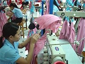 Kim ngạch xuất khẩu dệt may vượt lên hàng đầu
