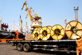 Nhập siêu vẫn diễn biến căng thẳng