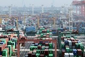 Nhật Bản thâm hụt thương mại lần đầu tiên trong 2 năm
