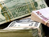 Kinh tế toàn cầu “ngấp nghé bờ khủng hoảng” 