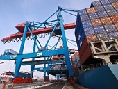 Ngoại thương Trung Quốc tăng 7,3% trong tháng Một