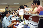 Lo hàng bị ách tại các cửa khẩu