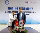 Lễ ký MOU về hợp tác trong lĩnh vực phòng vệ thương mại giữa Cục Quản lý cạnh tranh và Ủy ban Thương mại Hàn Quốc
