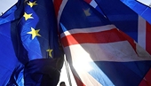 Đa số người Anh muốn ở lại EU dù Brexit rất gần