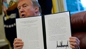 Quốc hội Mỹ tính hạn chế quyền áp thuế quan của ông Trump