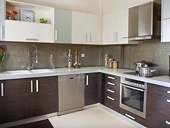 Mỹ sẽ đánh thuế 229% sản phẩm tủ bếp và tủ trang điểm bằng gỗ nhập từ Trung Quốc