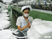 Nguồn cầu 'cắt' đột ngột, 100% doanh nghiệp ngành may bị ảnh hưởng