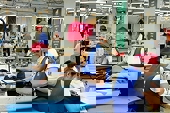 Xuất khẩu dệt may khó về đích
