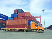 Xuất siêu chưa vội mừng, xuất khẩu đối mặt với rủi ro tiềm tàng