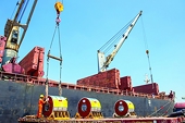 Chung tay hóa giải khó khăn trong hoạt động xuất nhập khẩu