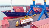 Kim ngạch xuất nhập khẩu tăng mạnh, duy trì xuất siêu
