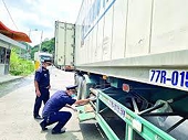 Xuất siêu vẫn thấp thỏm âu lo
