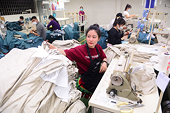 Nhiều ngành xuất khẩu kim ngạch chục tỉ USD xoay xở vượt khó