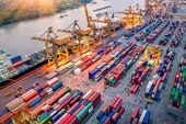 Xuất khẩu kỳ vọng 'lội ngược dòng' nhờ triển vọng từ tái cấu trúc chuỗi cung ứng hướng về Việt Nam