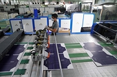 Bức tranh kinh tế Việt Nam 2023: Gồng mình chống chọi "bão suy thoái" toàn cầu, vượt "gió ngược" tạo điểm sáng với nhiều mặt hàng xuất khẩu tỷ đô