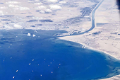 Doanh thu của kênh đào Suez giảm 64,3% do căng thẳng ở Biển Đỏ