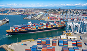 Giá cước container trên nhiều tuyến hàng hải quốc tế giảm mạnh
