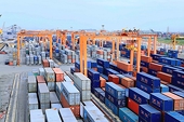 Thương mại hàng hóa tiếp tục là điểm sáng trong bức tranh tăng trưởng kinh tế 10 tháng