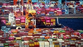 Tắc nghẽn cảng biển lan rộng: Mối đe dọa với chuỗi cung ứng toàn cầu