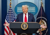 Ông Trump tuyên bố tăng thuế ô tô trong thời gian không xa