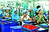 Kinh tế Việt Nam thể hiện sức bền trong “cơn bão thuế quan”