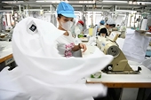 Doanh nghiệp dệt may thận trọng trước hạn áp thuế đối ứng