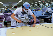 Thuế quan “nóng lên”, cơ hội tăng trưởng dệt may năm 2026 còn rộng đến đâu?
