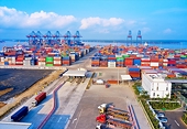 Phía sau những con số ấn tượng, xuất nhập khẩu bộc lộ điểm mất cân đối